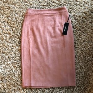 Lulus’s suede pencil skirt in blush